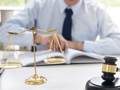 入职次日遇车祸工伤认定争议案：劳动关系与“上下班途中”的司法突围